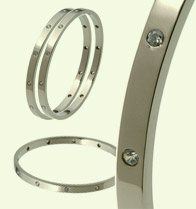 Absolute Titanium Design - Titanium bracelets - Oriel bracelet set with 12 GVS diamonds