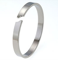 Absolute Titanium Design - Titanium bracelets - Flat Titanium Bracelet With Curved Gap